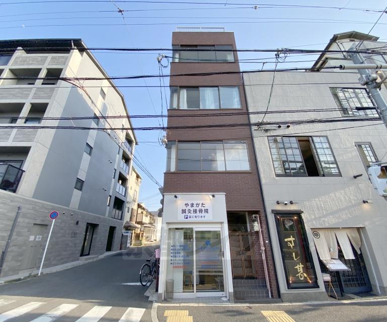 京阪電気鉄道鴨東線 出町柳駅 徒歩20分  築45年(ワンルーム/2階)
