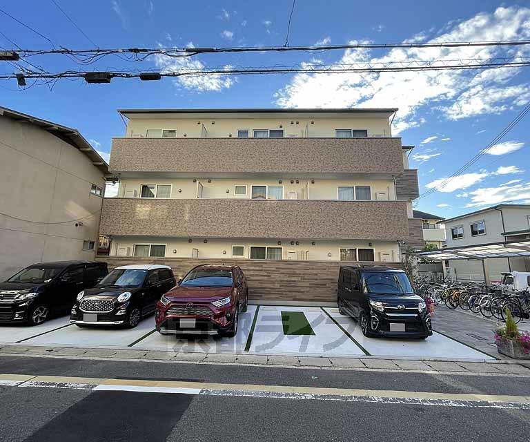 阪急電鉄京都線 西京極駅 徒歩8分  築5年