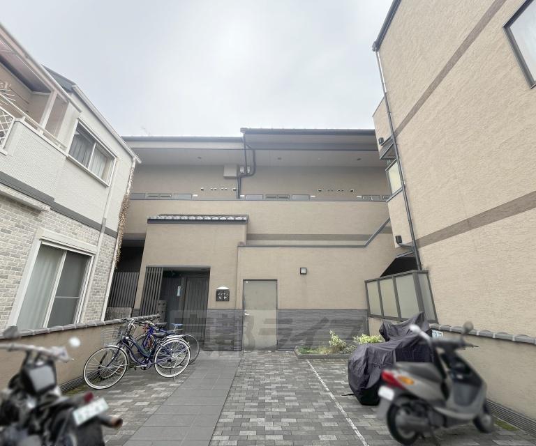 阪急電鉄京都線 大宮駅(京都) 徒歩9分  築18年