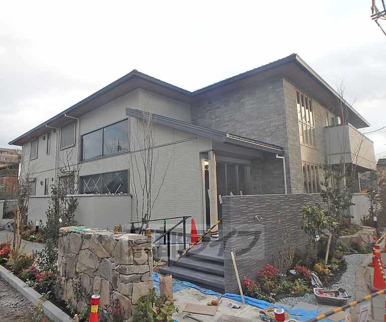 阪急電鉄嵐山線 上桂駅 徒歩7分  築8年(2LDK/1階)