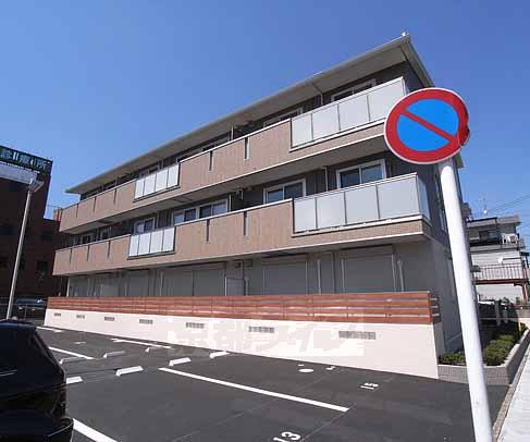 京都市烏丸線 竹田駅(京都) 徒歩3分  築15年(2LDK/1階)
