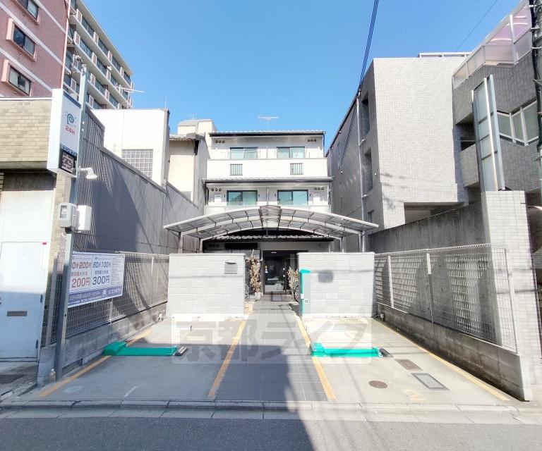 京都市烏丸線 今出川駅 徒歩12分  築12年(1K/3階)