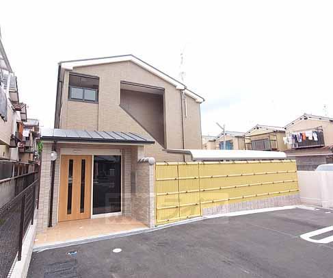 近鉄京都線 久津川駅 徒歩9分  築16年