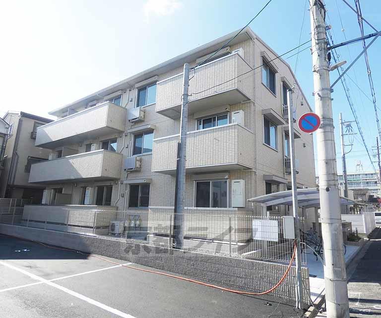 京都市東西線 西大路御池駅 徒歩5分  築6年(2LDK/1階)