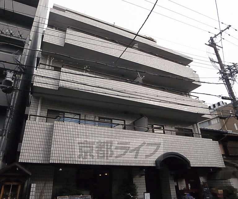 京都市烏丸線 烏丸御池駅 徒歩4分  築44年
