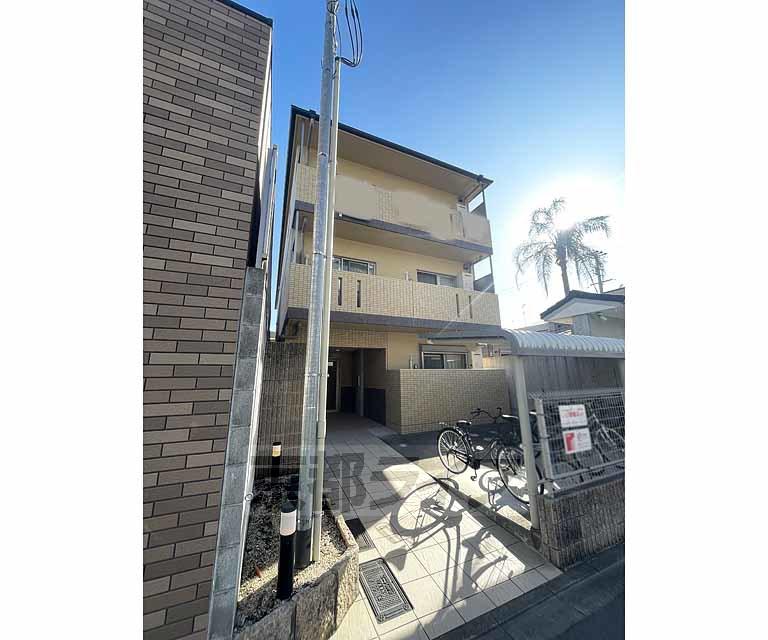 京都市烏丸線 九条駅(京都) 徒歩7分  築11年(1LDK/3階)