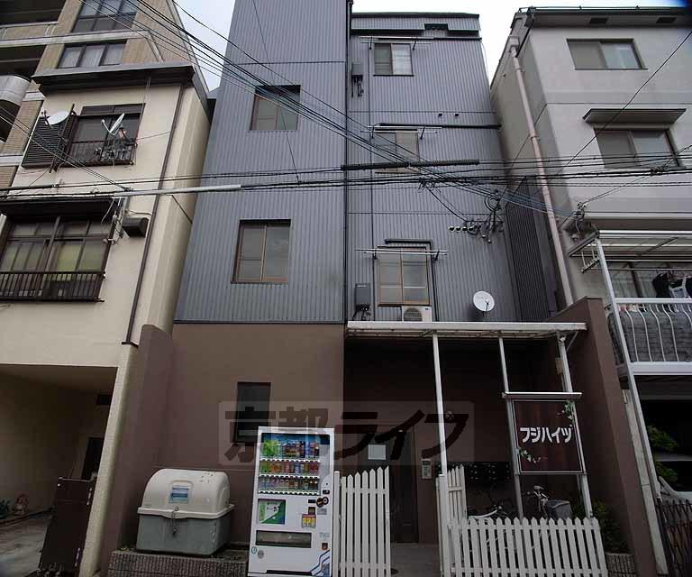 京阪電気鉄道京阪線 祇園四条駅 徒歩6分  築62年