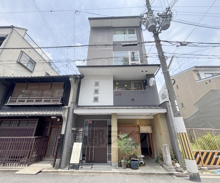 京都市東西線 京都市役所前駅 徒歩9分 4階建 築11年