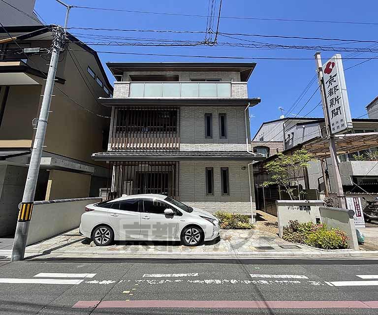 京都市烏丸線 丸太町駅(京都市営) 徒歩2分 3階建 築7年