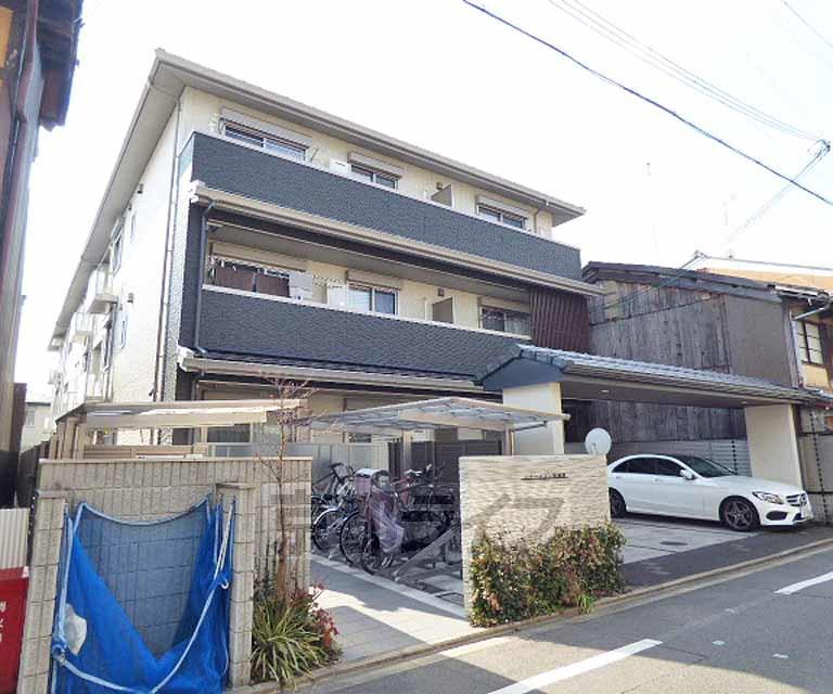 山陰本線 円町駅 徒歩7分  築9年