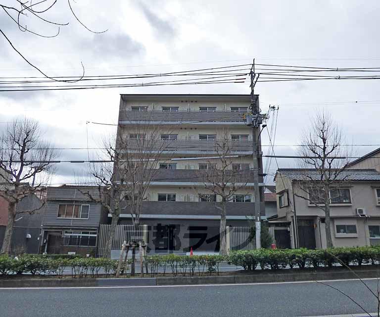 京都市烏丸線 北大路駅 徒歩20分  築8年