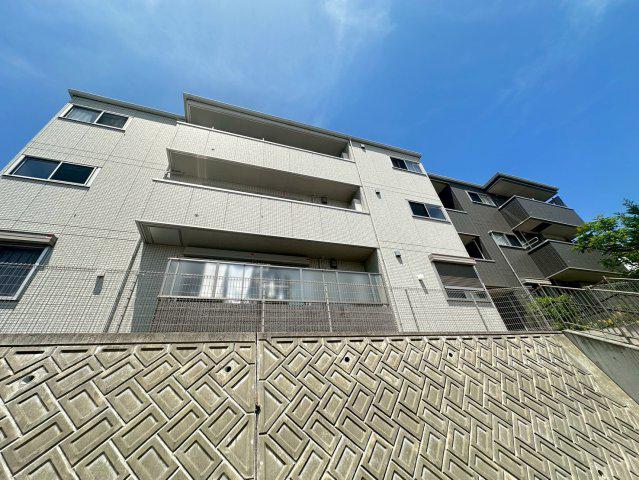 東海道本線 摂津富田駅 徒歩60分 3階建 築9年