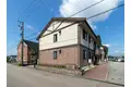 富山県高岡市中川栄町の建物