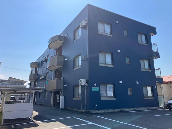 富山地鉄富山市内線 堀川小泉駅 徒歩21分  築23年(2LDK/3階)