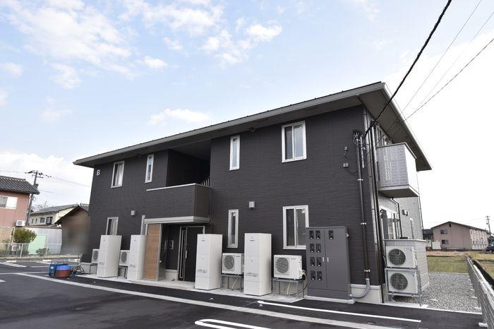 あいの風とやま鉄道 新富山口駅 徒歩17分 2階建 築5年