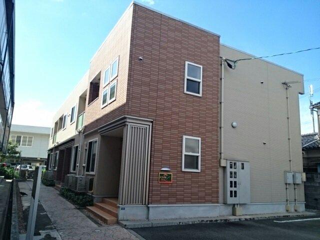 あいの風とやま鉄道 富山駅 徒歩8分  築17年(1LDK/2階)