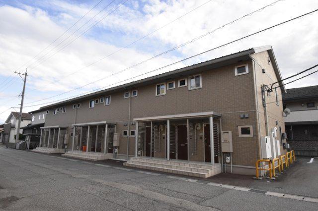 富山地鉄富山港線 越中中島駅 徒歩9分  築12年(1LDK/1階)
