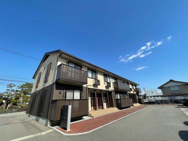 富山地鉄不二越上滝 朝菜町駅 徒歩10分 2階建 築8年