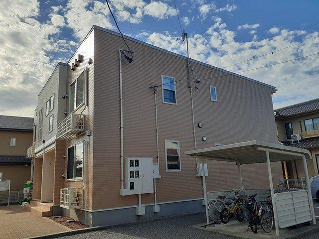 富山地鉄富山市内線 南富山駅前駅 徒歩8分  築14年(2LDK/1階)