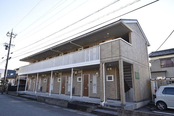 富山地鉄富山市内線 富山大学前駅 徒歩20分 2階建 築18年