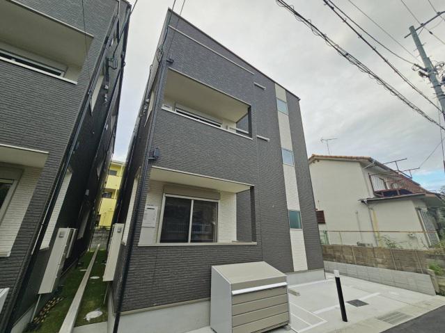 ジーメゾン寝屋川秦町アリビオ(1LDK/2階)