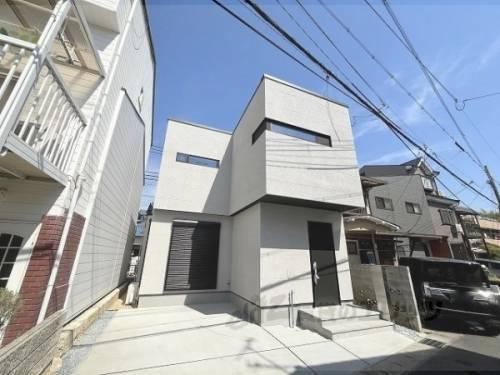 近鉄京都線 富野荘駅 徒歩6分 2階建 築1年
