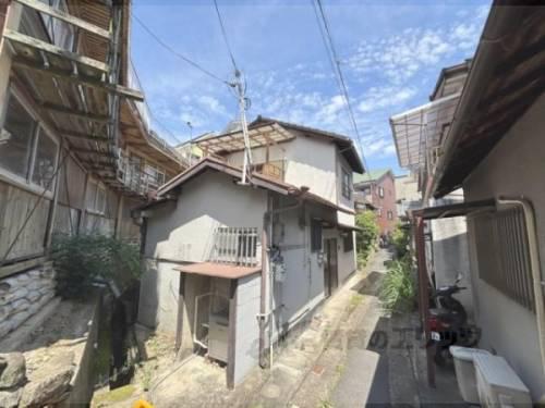 近鉄難波・奈良線 生駒駅 徒歩5分 2階建 築62年