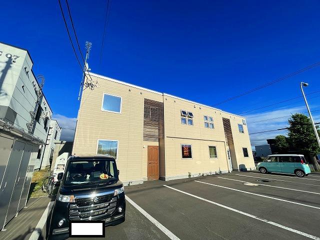 イーストコート