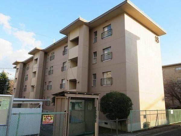 川上団地18号棟