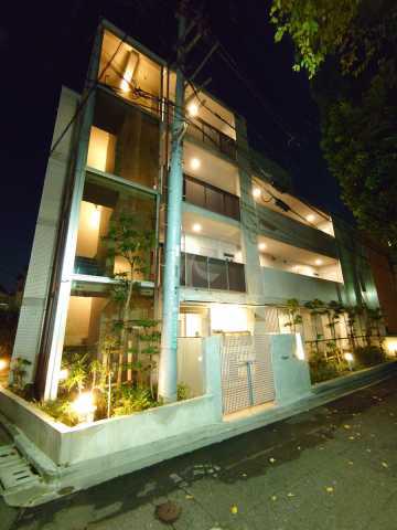HOUSE MM