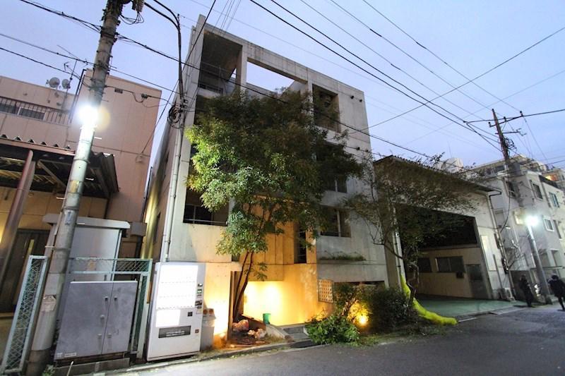 フェスティナレンテ