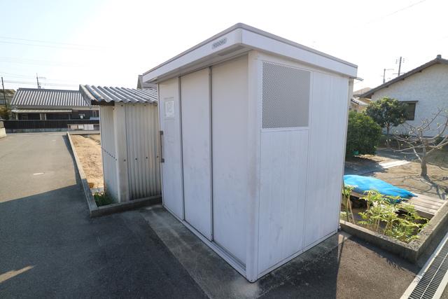 リバティ中島B棟
