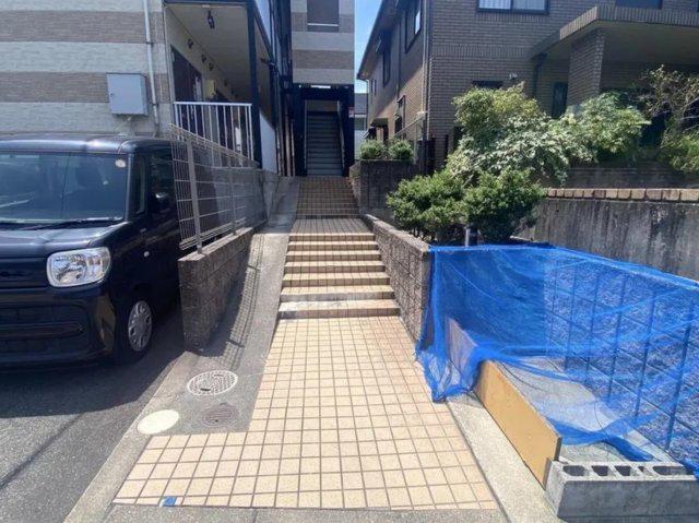 地下鉄鶴舞線 植田駅(名古屋市営) 徒歩25分 2階建 築19年