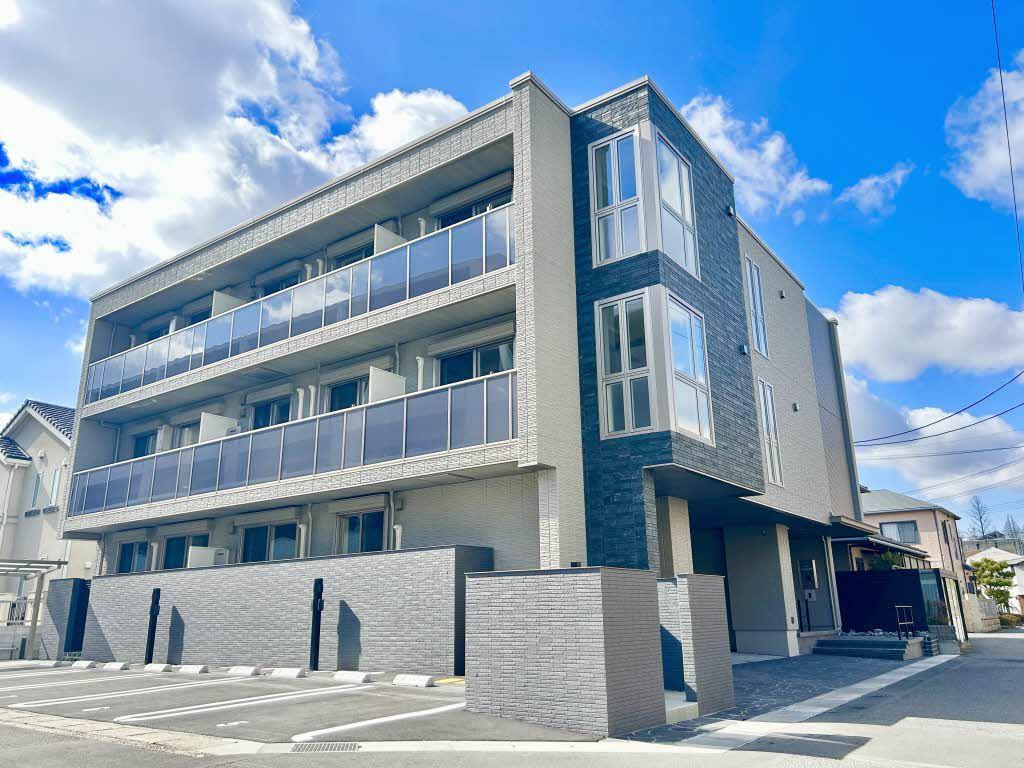 プレミアス学南