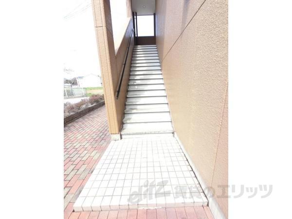 近江鉄道本線 桜川駅(滋賀) 徒歩17分 2階建 築25年