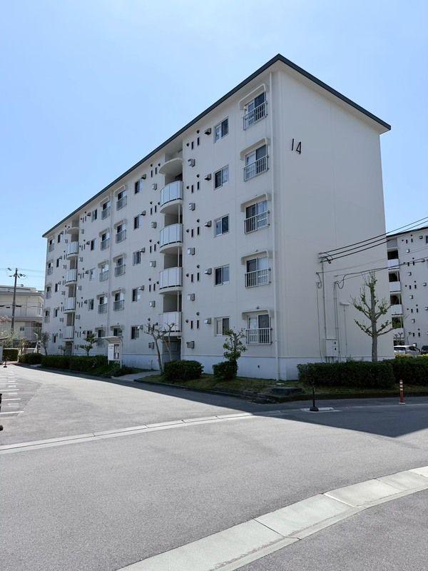 ひよどり台2団地14号棟