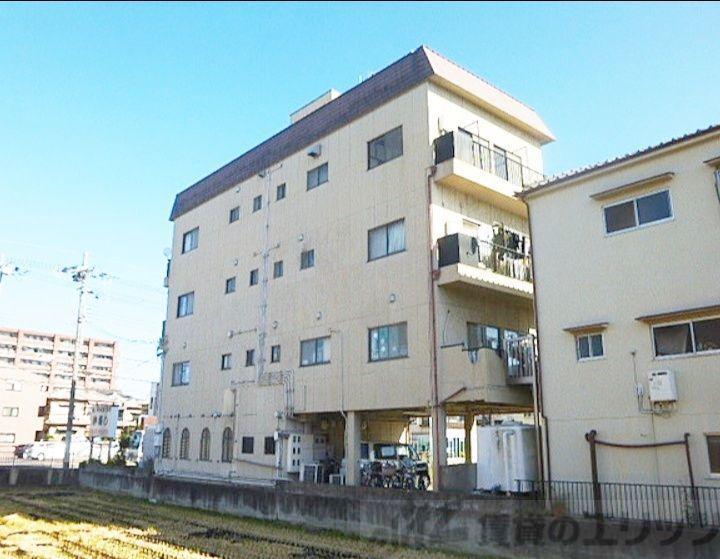 プルシャン城南