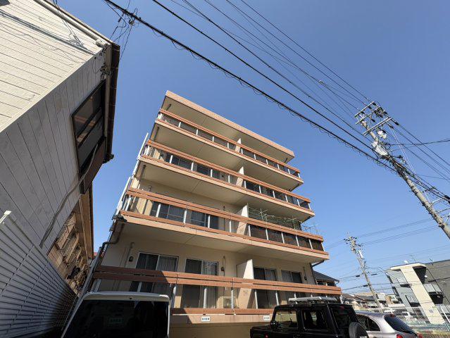 メゾンアイ本陣