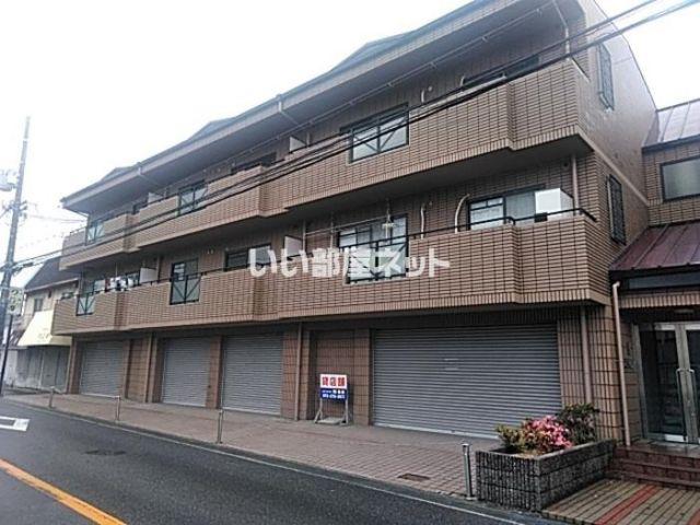 稲善マンション 住居