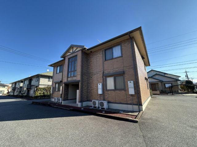 グランシャリオ堀川 C