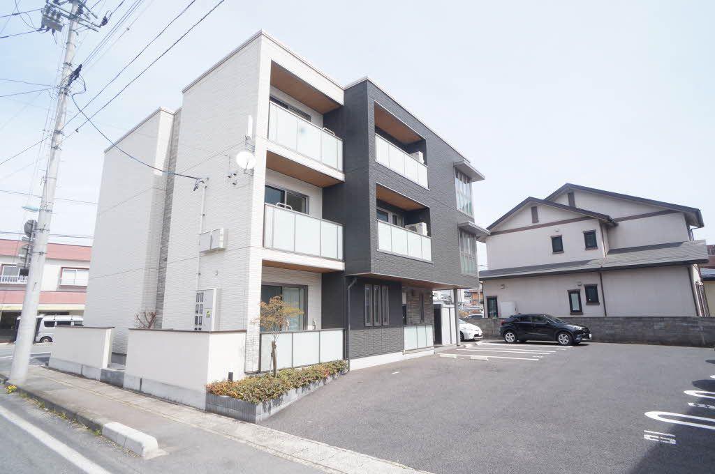 山形県山形市 3階建 築7年