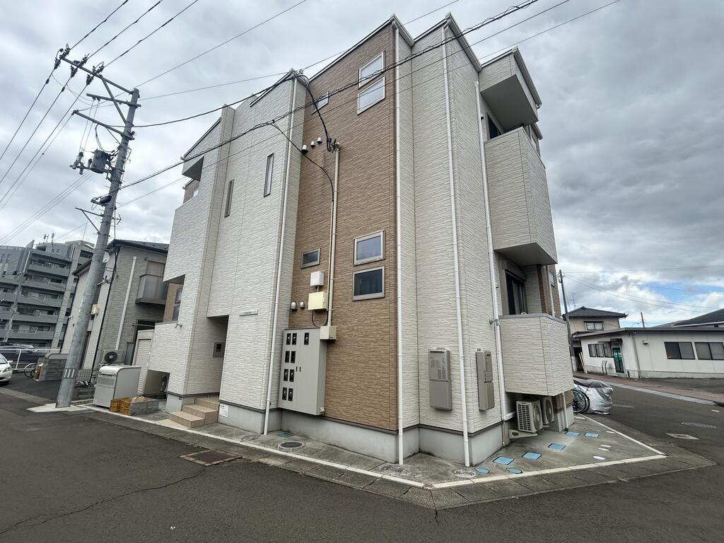 RIZEST富沢
