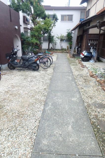 箕面ハニーハイツ