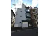 ヤングリーブス岡本