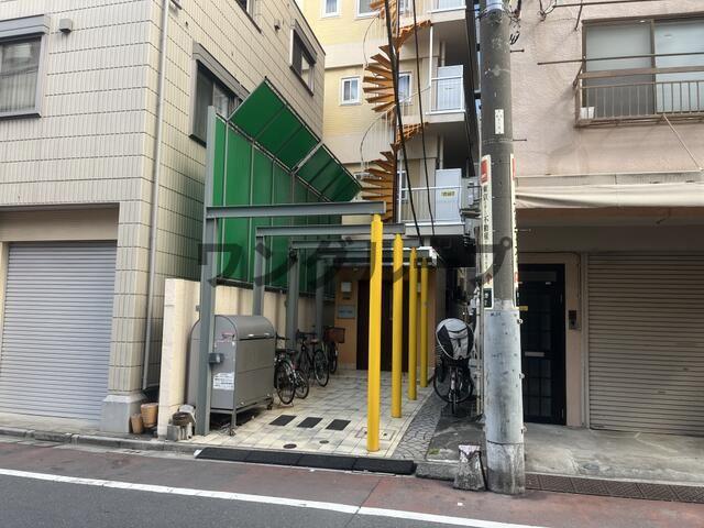上野イースト