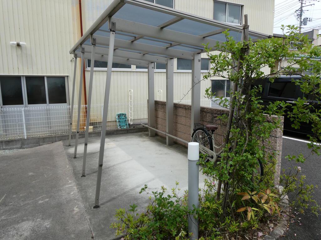 ファミーユ仲町