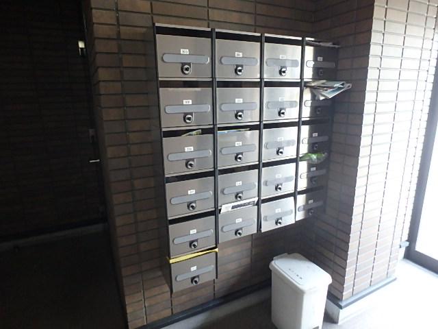 アンプルールフェール江坂