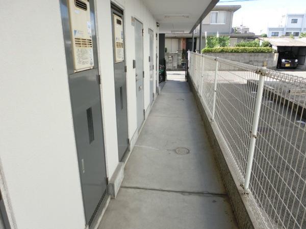 ハイツ知名