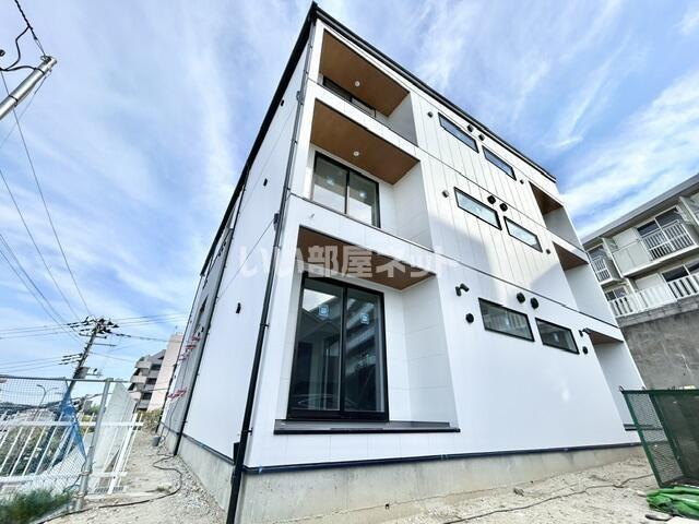 LMA HOUSEII
