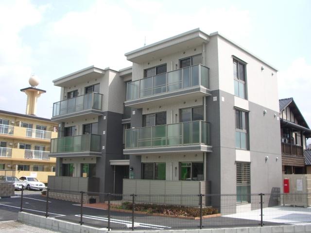 アクシス